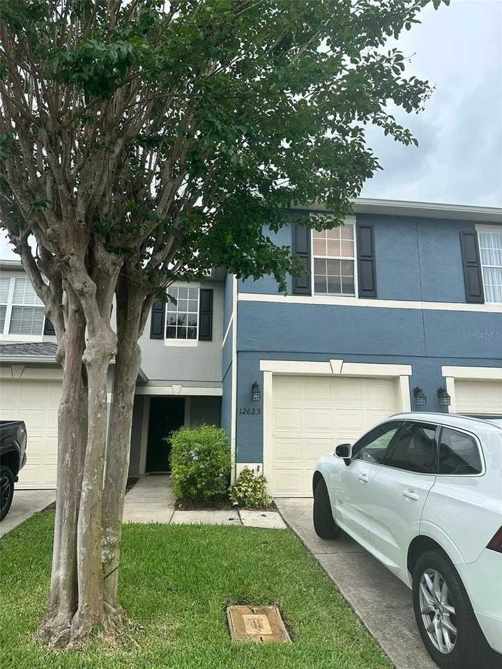 12623 Lexington Summit St - Photo 2 of 21