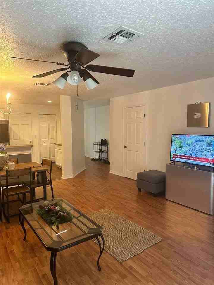 12623 Lexington Summit St - Photo 4 of 21