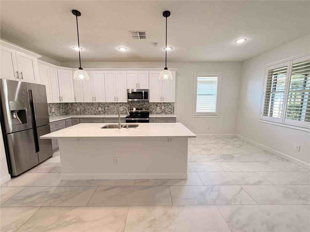 2347 Crosston Cir - Photo 3 of 20