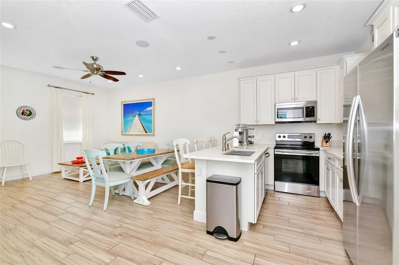 8024 Flip Flop Way - Photo 6 of 50
