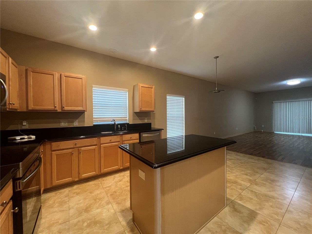 9855 Secret Cove Ln - Photo 5 of 18