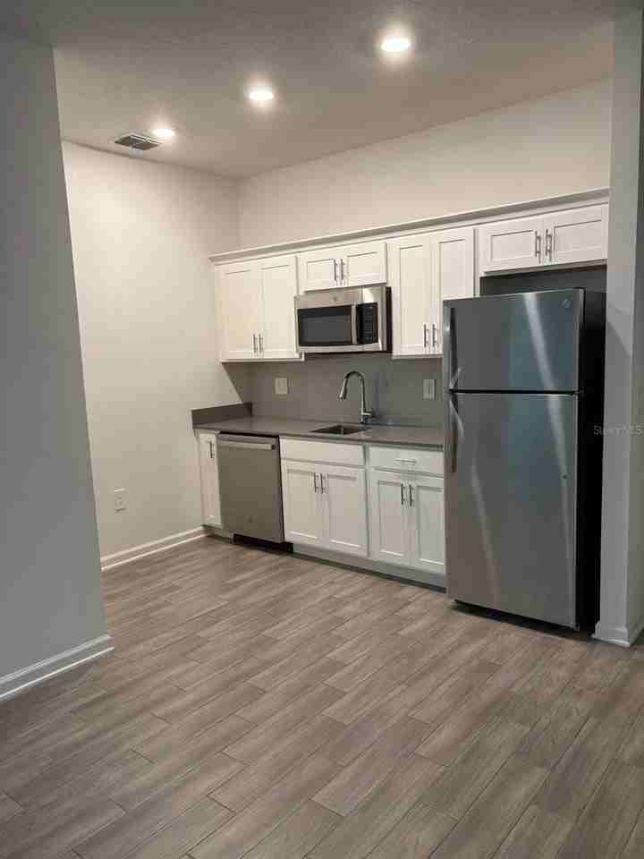 6267 Lakepine St - Photo 4 of 12