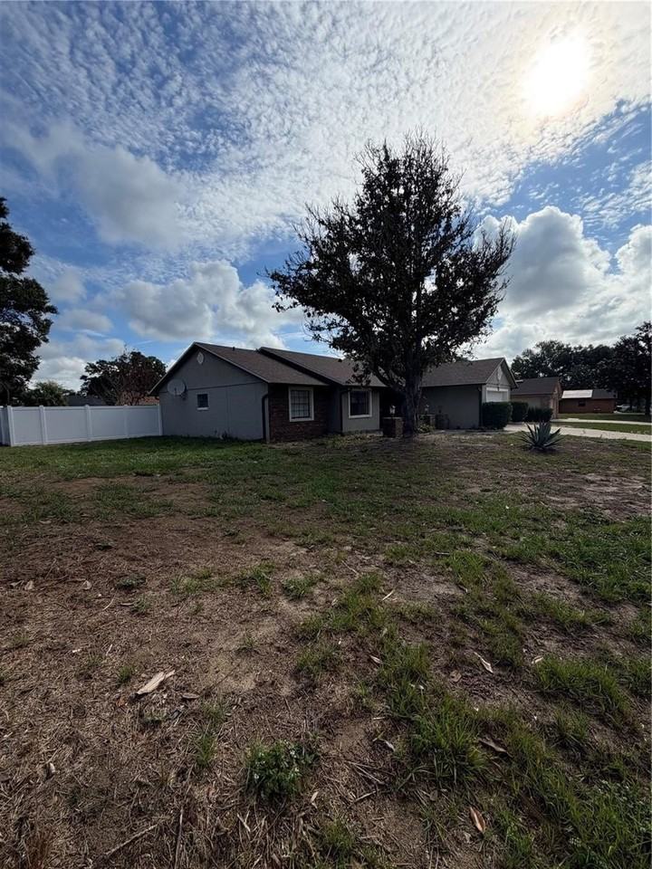 6933 Rembrandt Dr - Photo 6 of 44