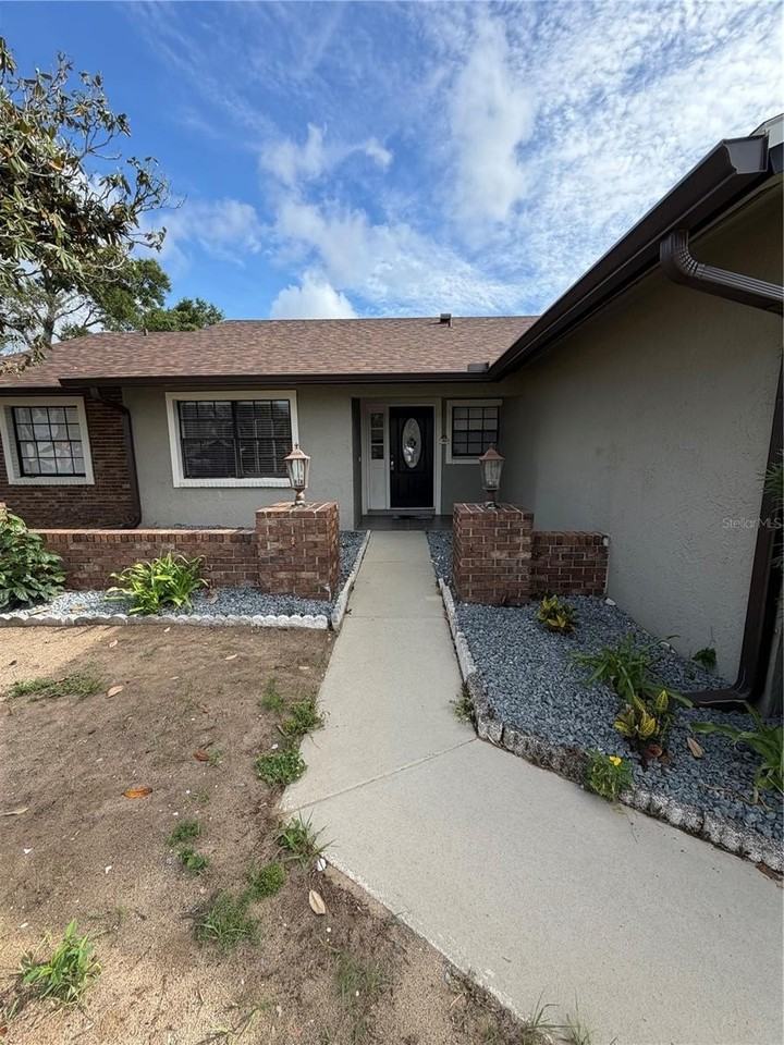6933 Rembrandt Dr - Photo 7 of 44