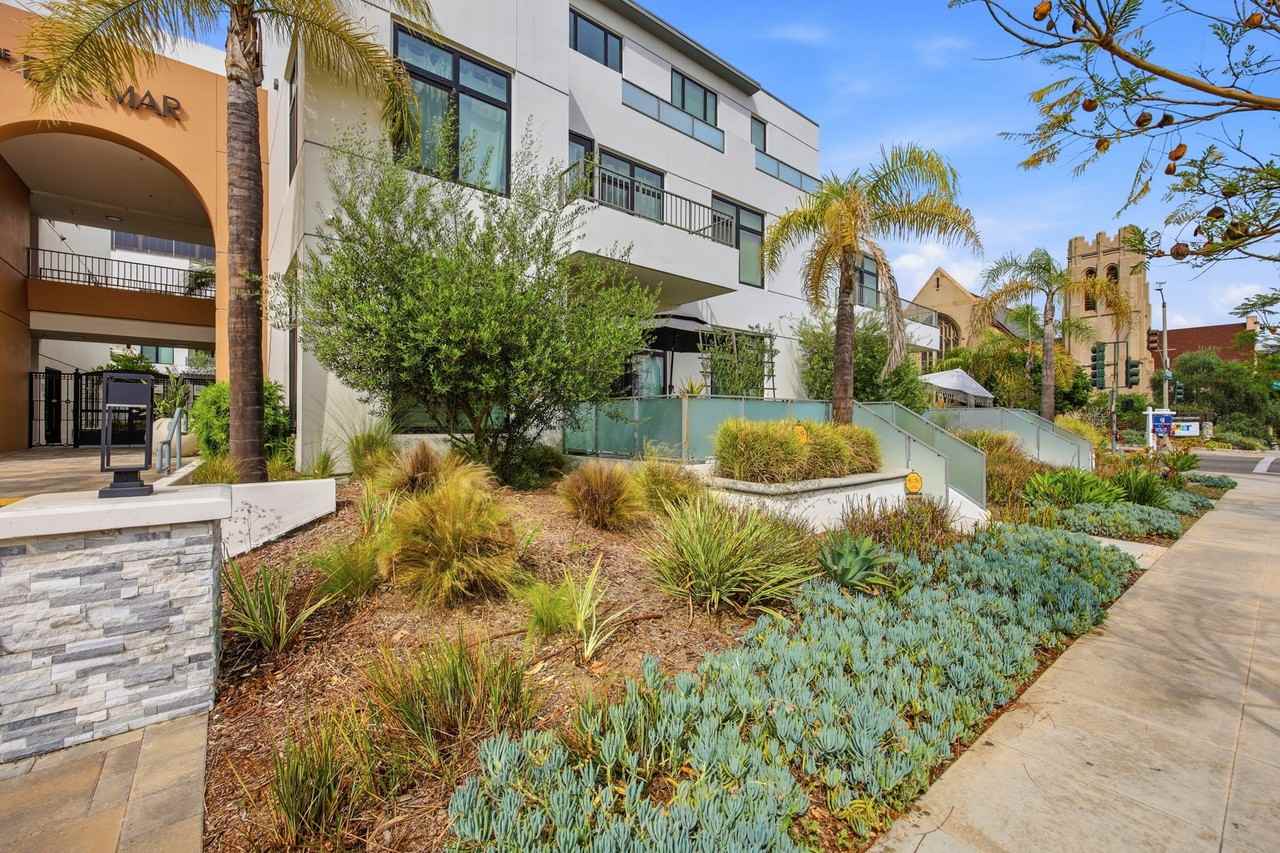 399 E Del Mar Blvd #103 - Photo 2 of 48