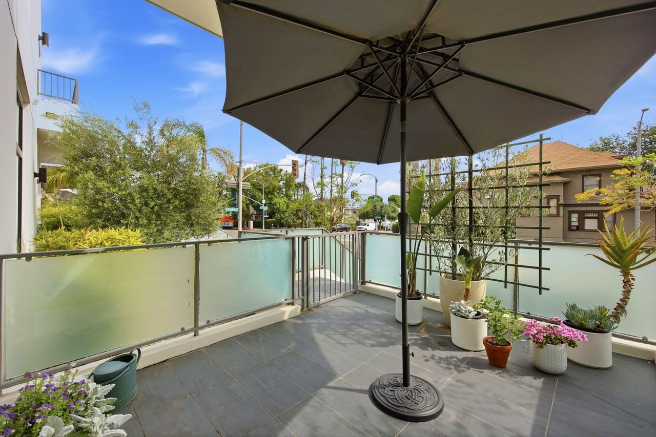 399 E Del Mar Blvd #103 - Photo 5 of 48