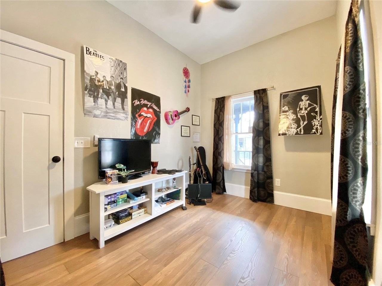 908 E 20th Ave - Photo 3 of 13