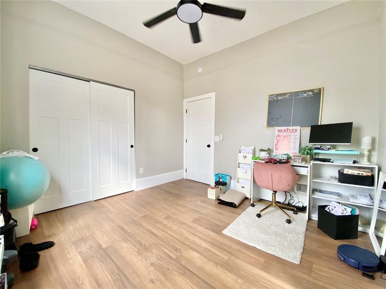 908 E 20th Ave - Photo 4 of 13