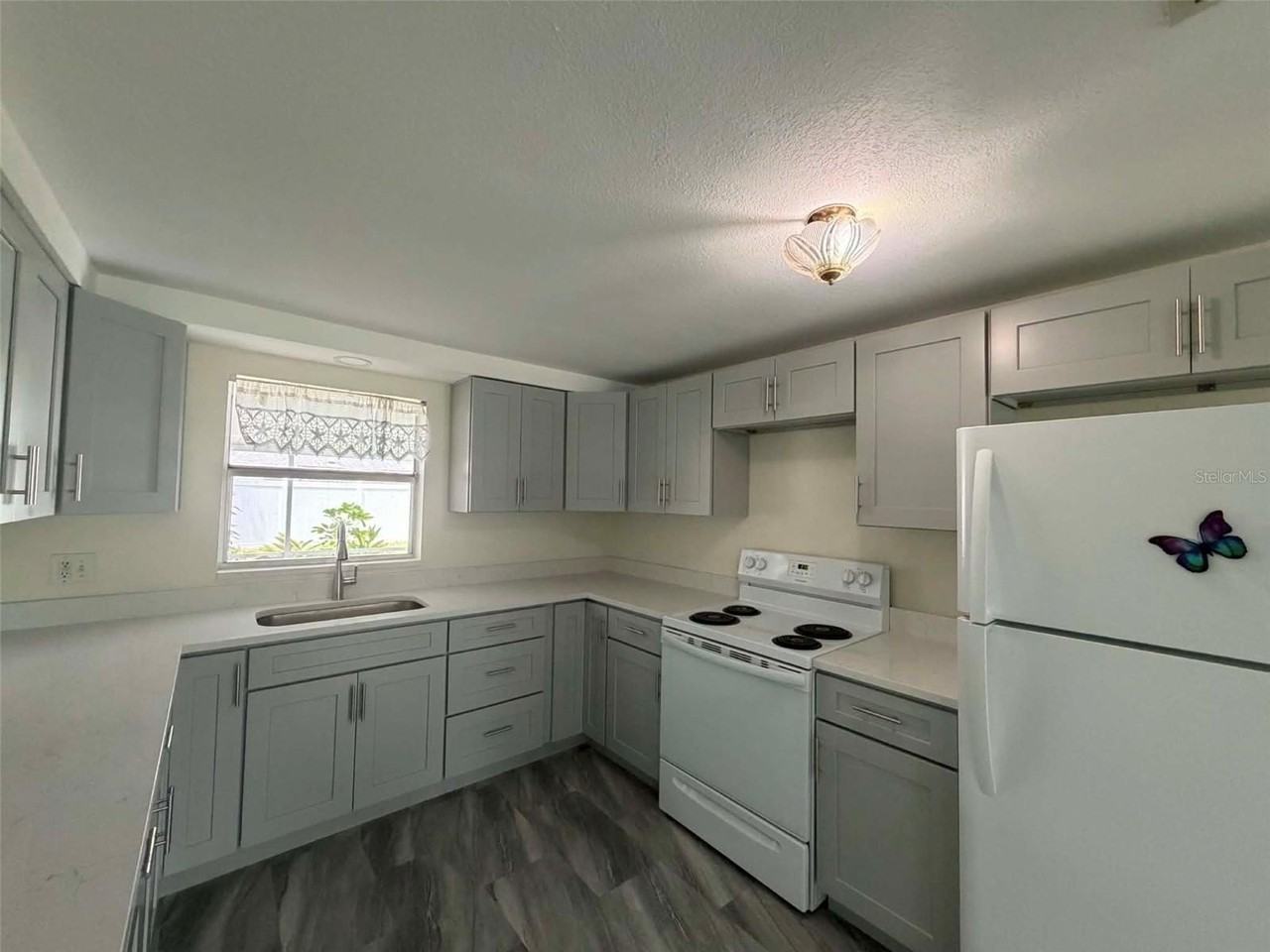 5865 92nd Ave N - Photo 5 of 26