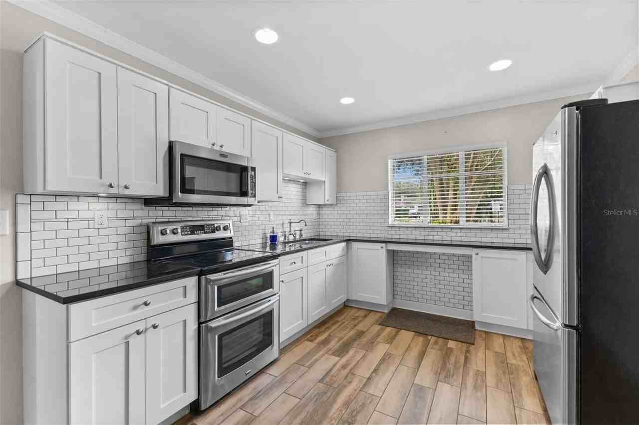 4009 W San Rafael St - Photo 4 of 33