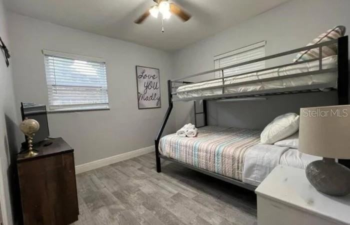 709 W Bayshore Dr - Photo 3 of 9