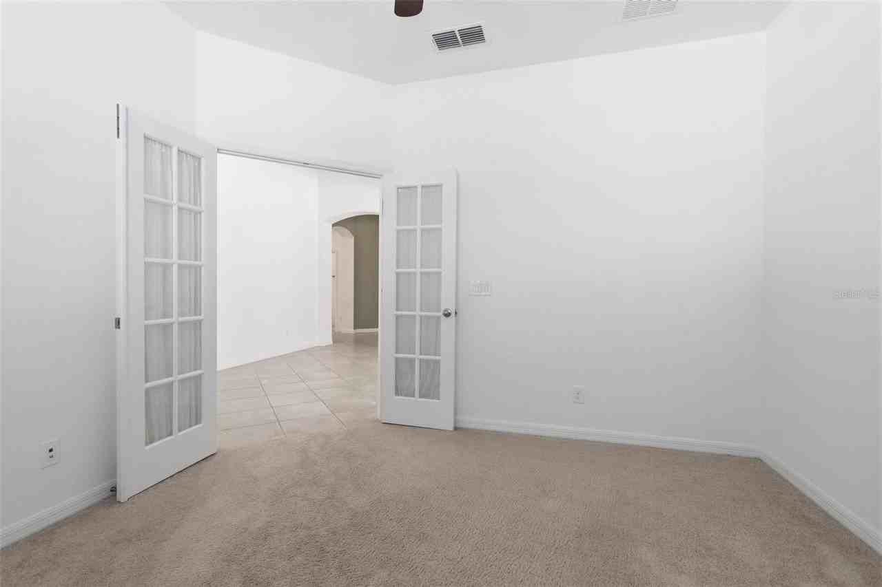 740 Preakness Cir - Photo 4 of 32