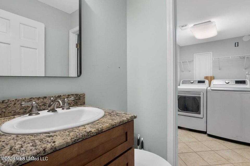 808 Desoto St Apt 7 - Photo 7 of 13