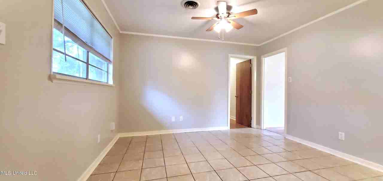 6249 Tennyson Dr - Photo 6 of 17