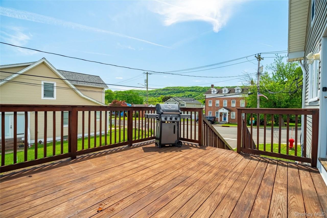 58 Samsondale Ave #A - Photo 4 of 30