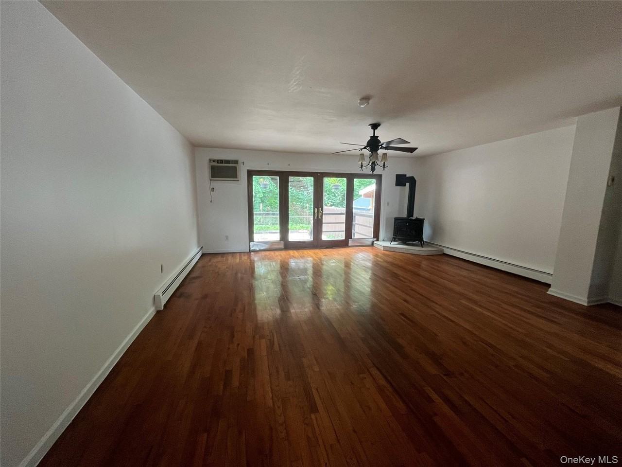 156 Coolidge St - Photo 2 of 15