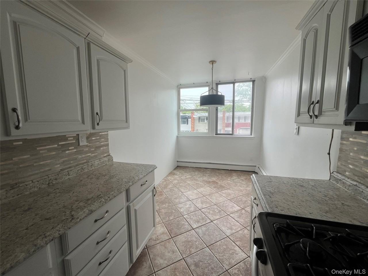 156 Coolidge St - Photo 5 of 15