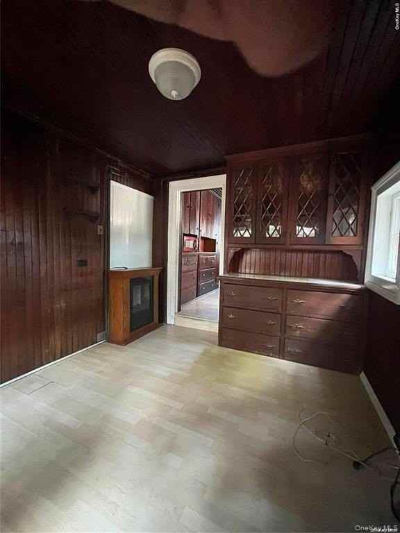 146 Bayview Ave - Photo 2 of 16