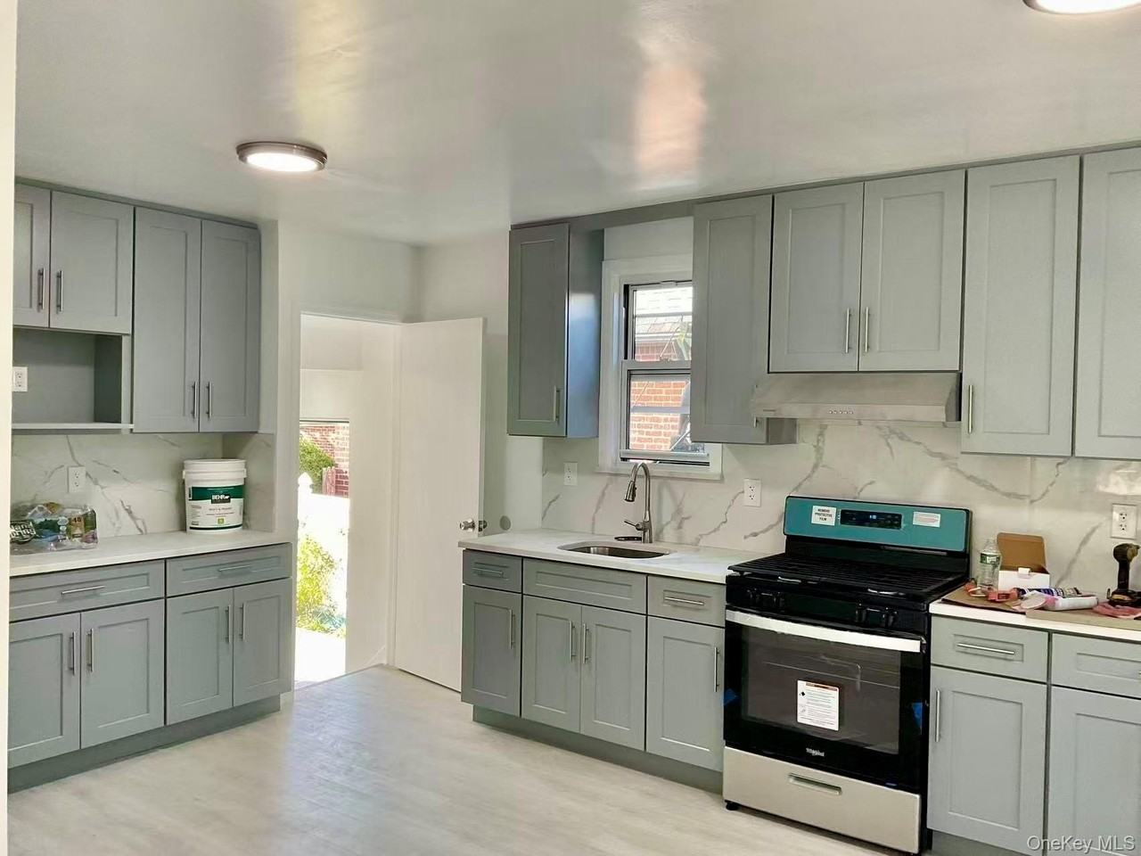 5644 187th St - Photo 3 of 12