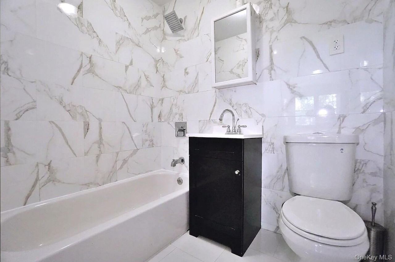 1187 New York Ave #3 - Photo 4 of 8