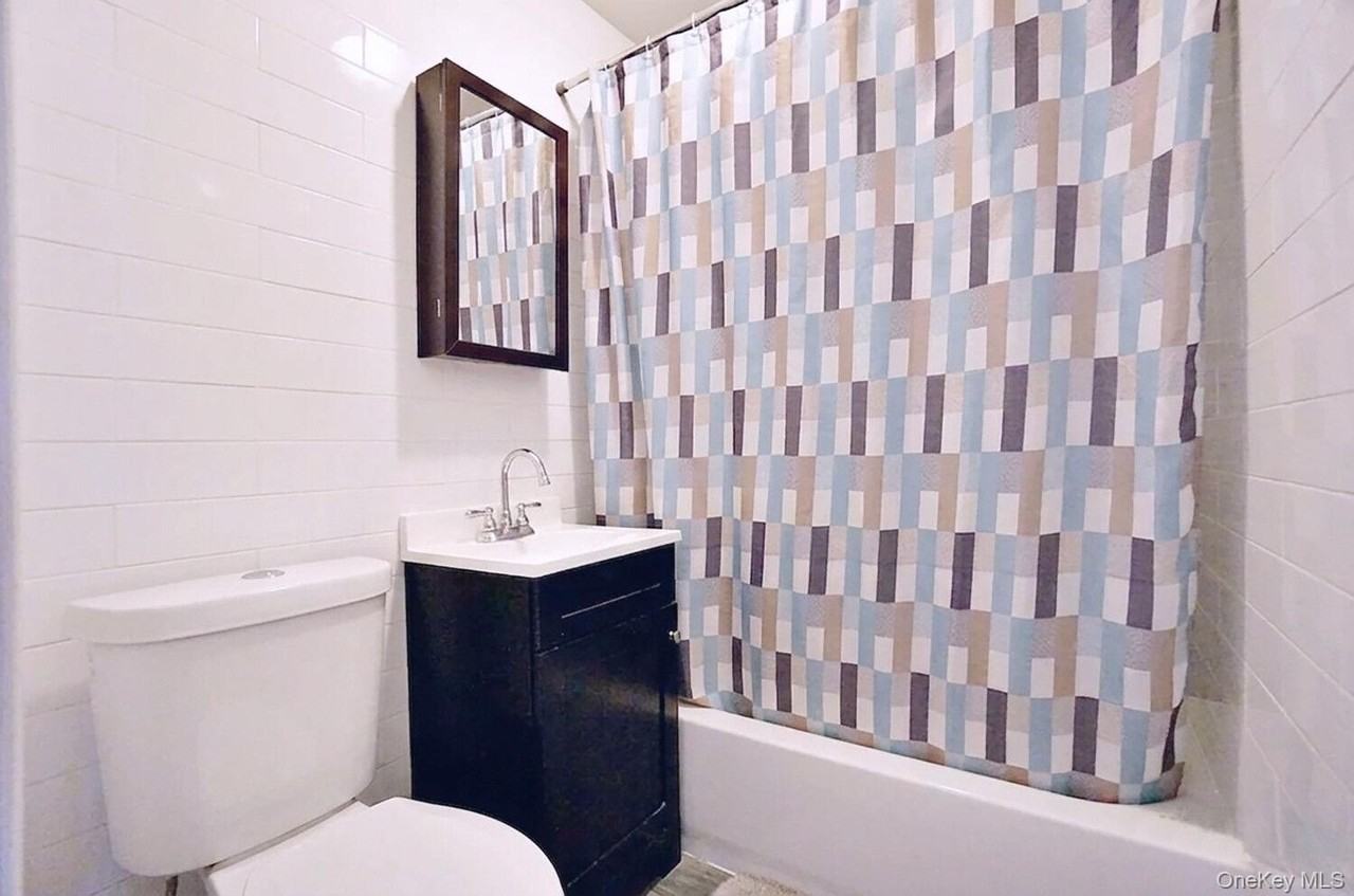 1187 New York Ave #3 - Photo 7 of 8