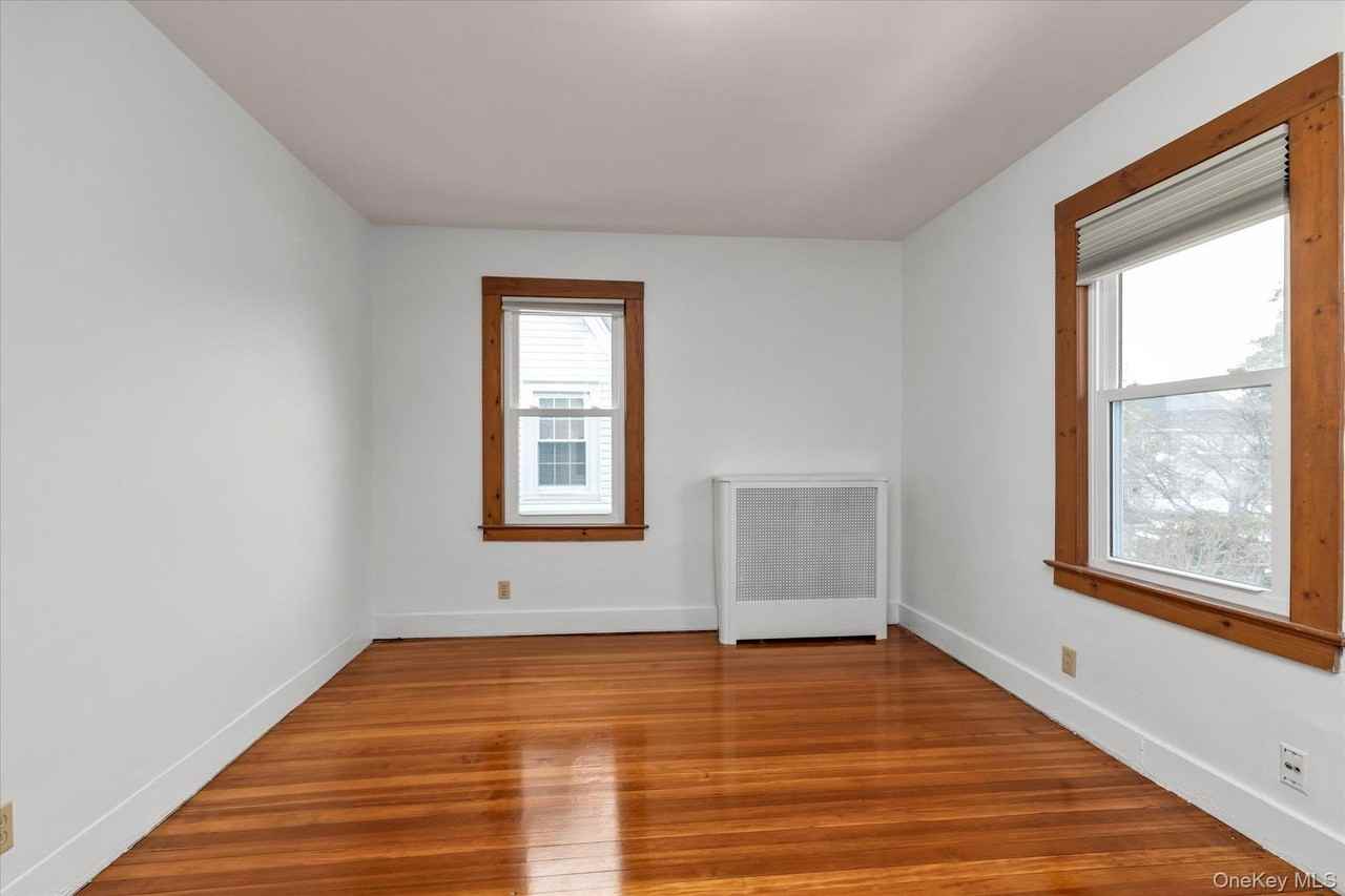 23 Thompson Pl #2 - Photo 5 of 9