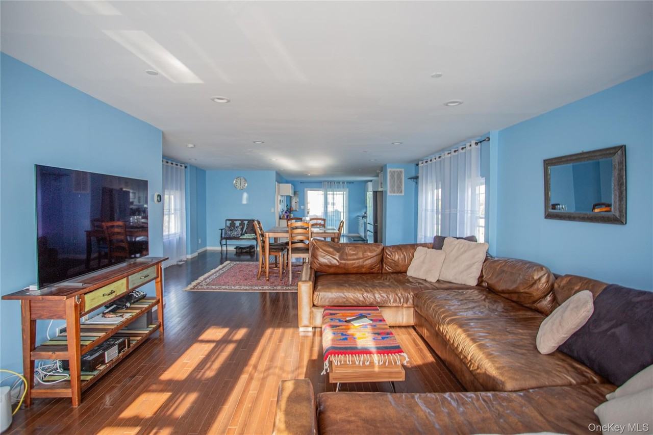 45 Kildare Rd - Photo 6 of 27