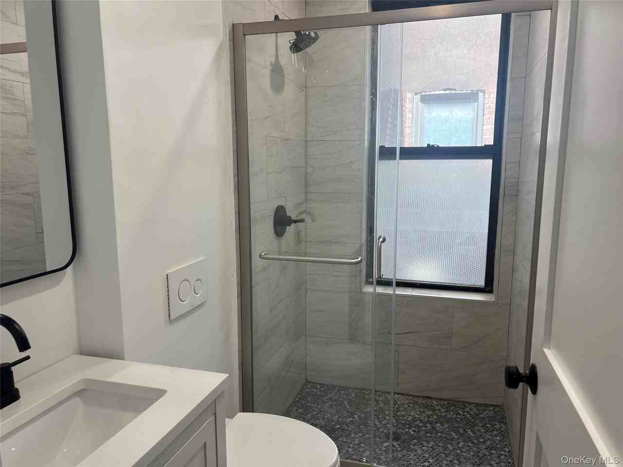 817 Onderdonk Ave #2R - Photo 5 of 10