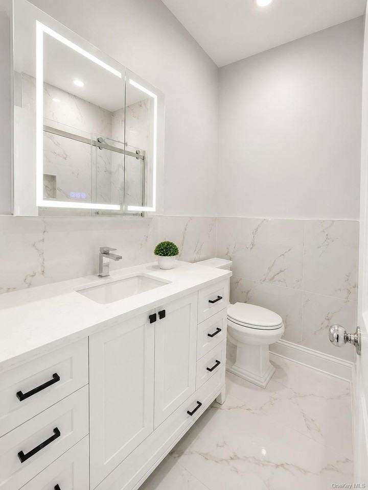 1463 Hewlett Ave - Photo 6 of 12
