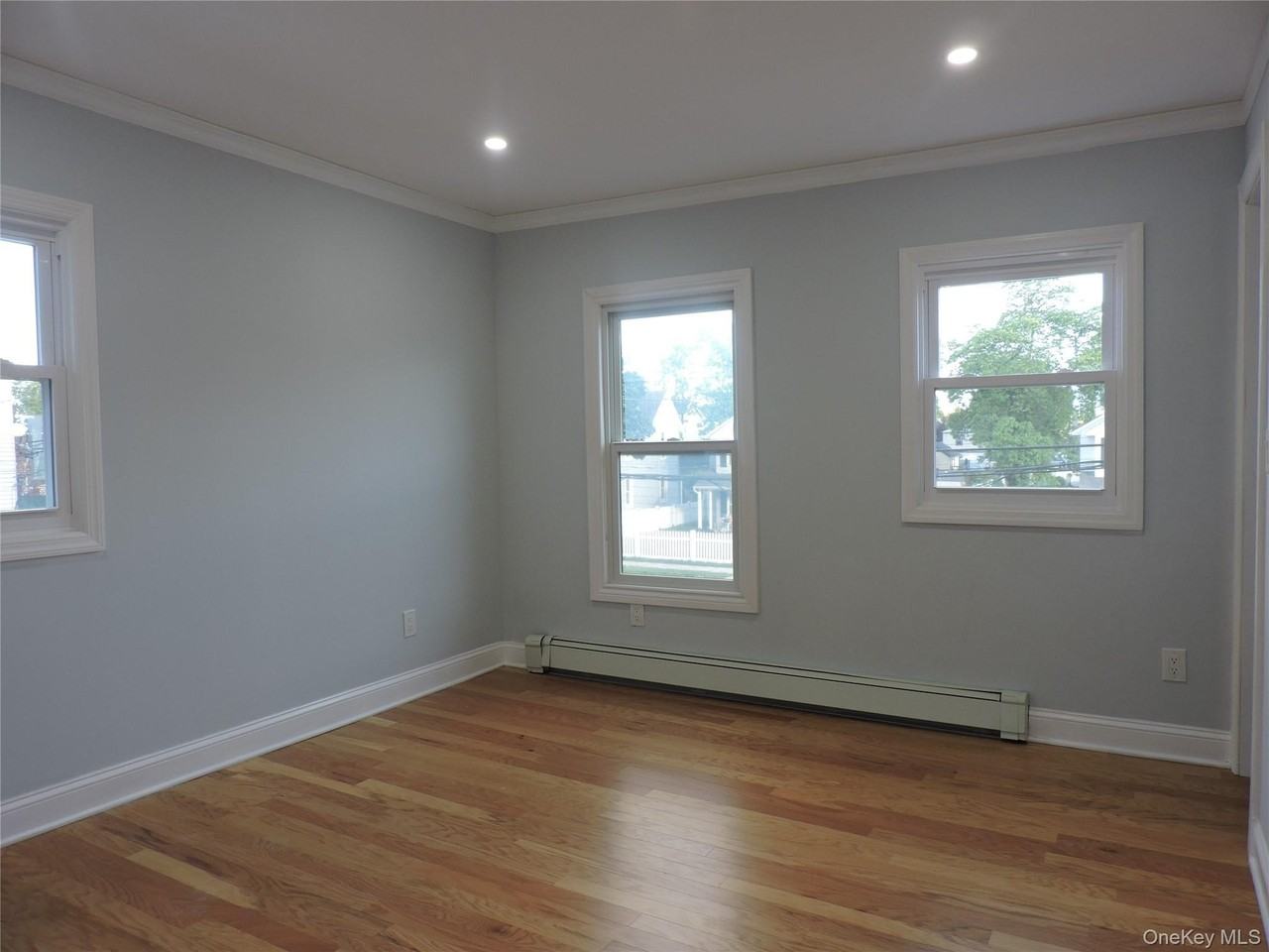 23 Maple Ave - Photo 4 of 8