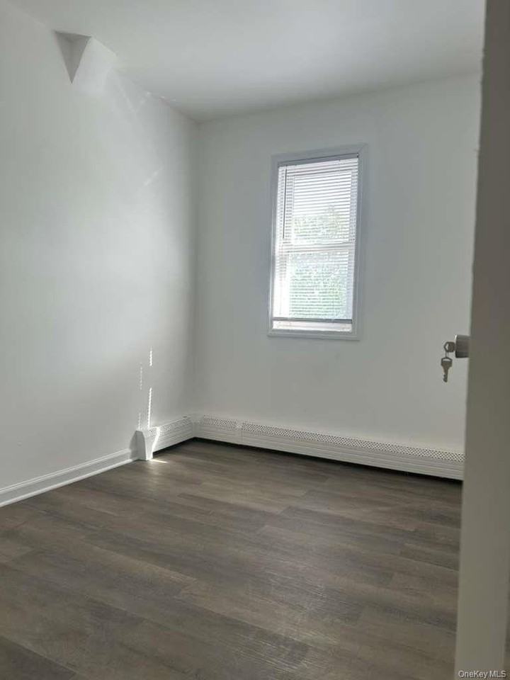 24125 144th Ave #2ndFL - Photo 4 of 6