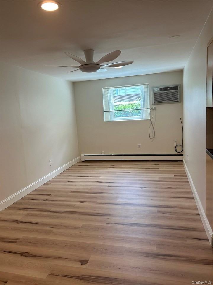 73 Ellensue Dr - Photo 4 of 11