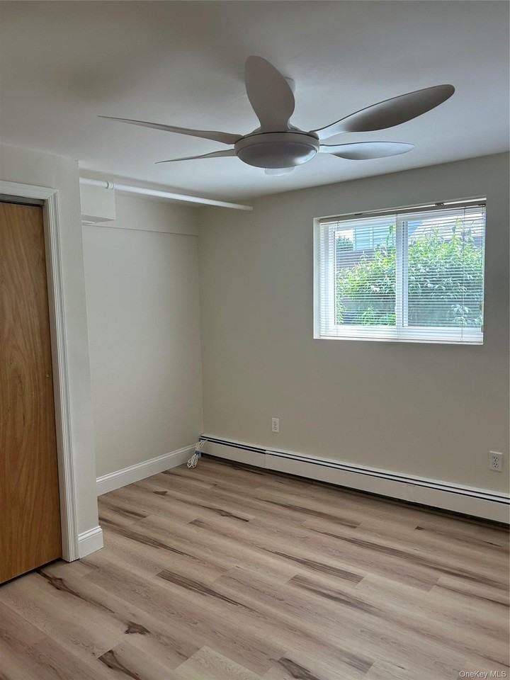 73 Ellensue Dr - Photo 6 of 11