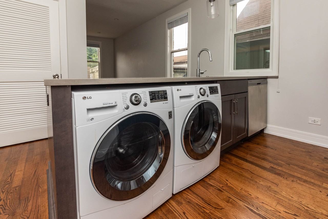 2045 N Wolcott Ave #2R - Photo 5 of 20