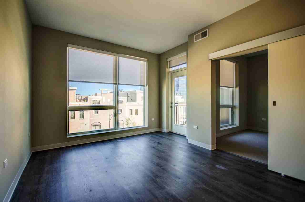 851 W Grand Ave #505 - Photo 4 of 9