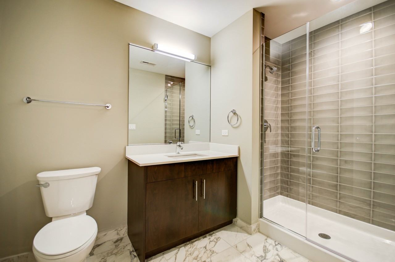 851 W Grand Ave #505 - Photo 7 of 9