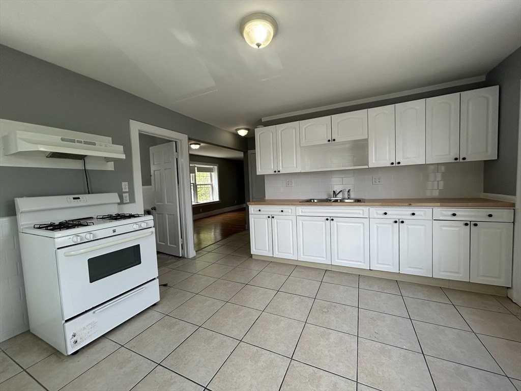 121 Boston St #2 - Photo 2 of 13