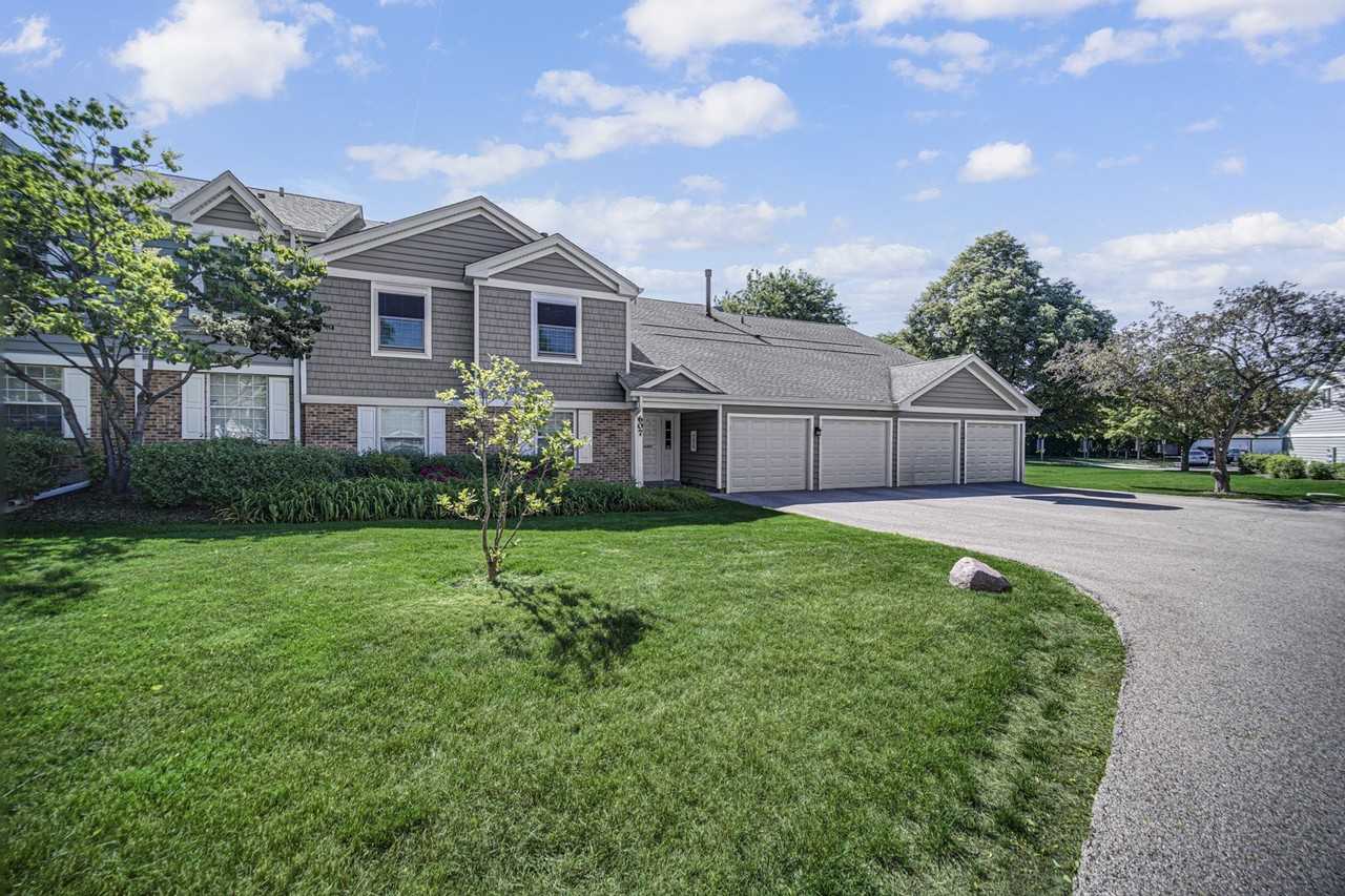 607 Berkley Ct #Z2 - Photo 3 of 31