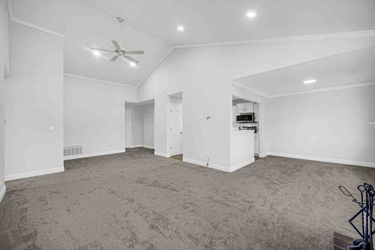 607 Berkley Ct #Z2 - Photo 7 of 30