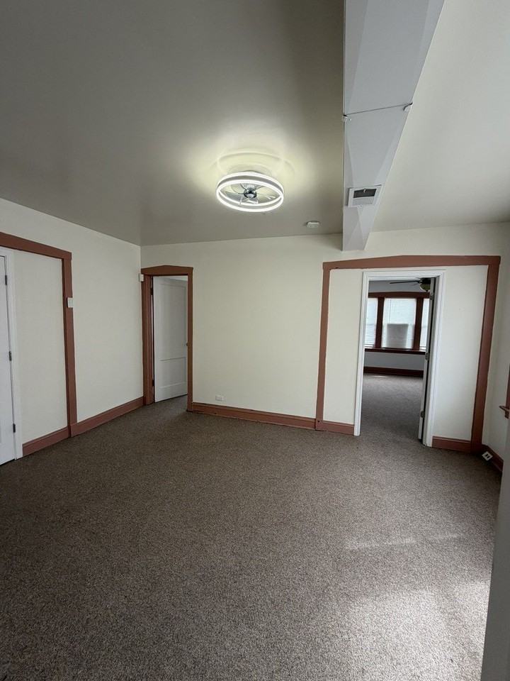 7402 S Racine Ave #3 - Photo 3 of 11
