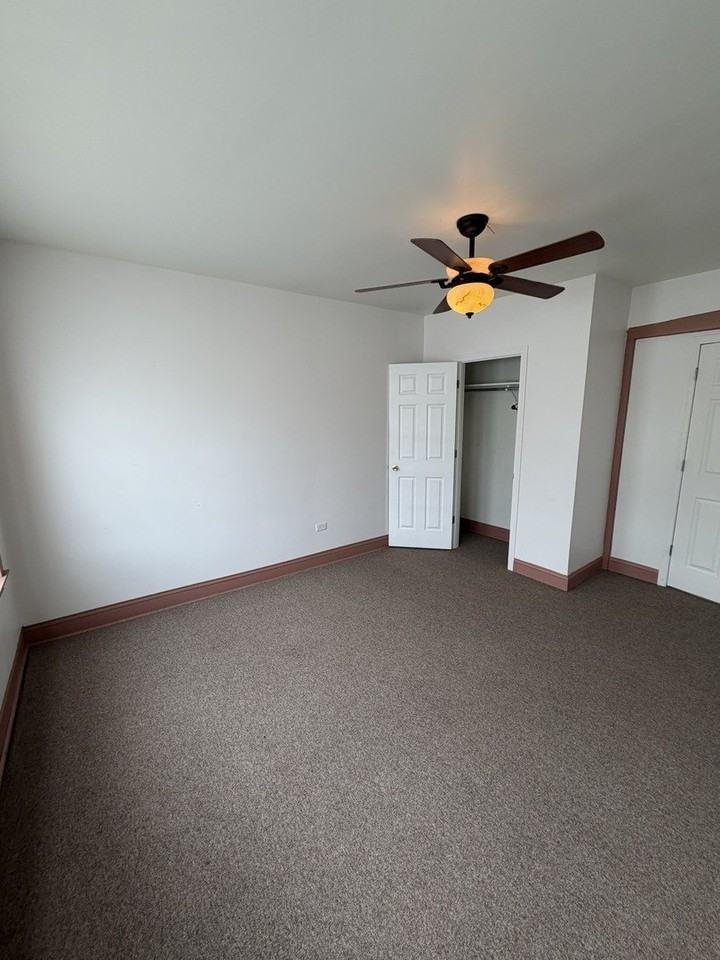 7402 S Racine Ave #3 - Photo 6 of 11