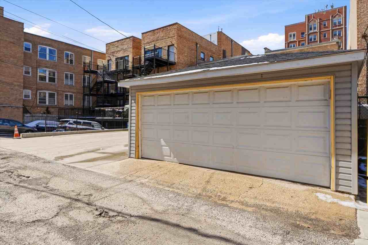 5739 N Winthrop Ave #1 - Photo 7 of 50