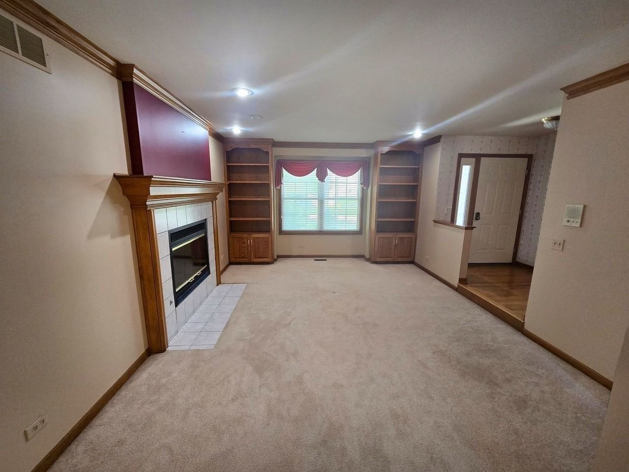 2286 Brookside Ln - Photo 5 of 39