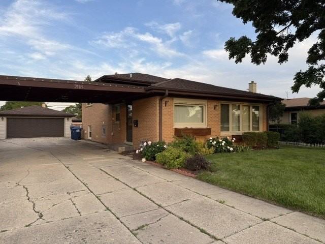2185 Lee St - Photo 3 of 22