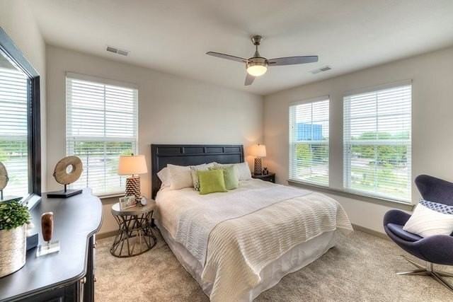 668 E Algonquin Rd #6102 - Photo 5 of 27