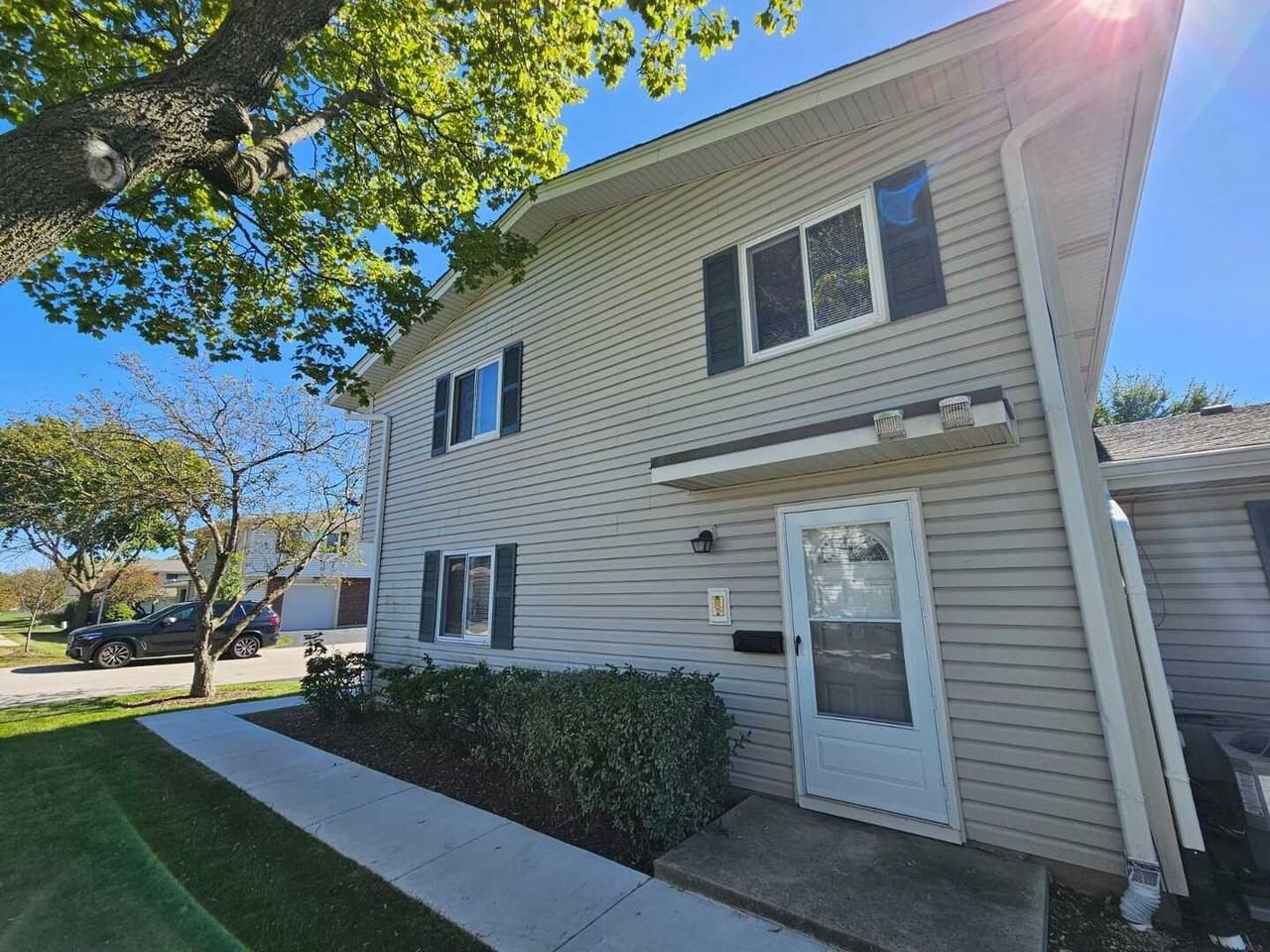 134 Shattuck Ct #2 - Photo 2 of 19
