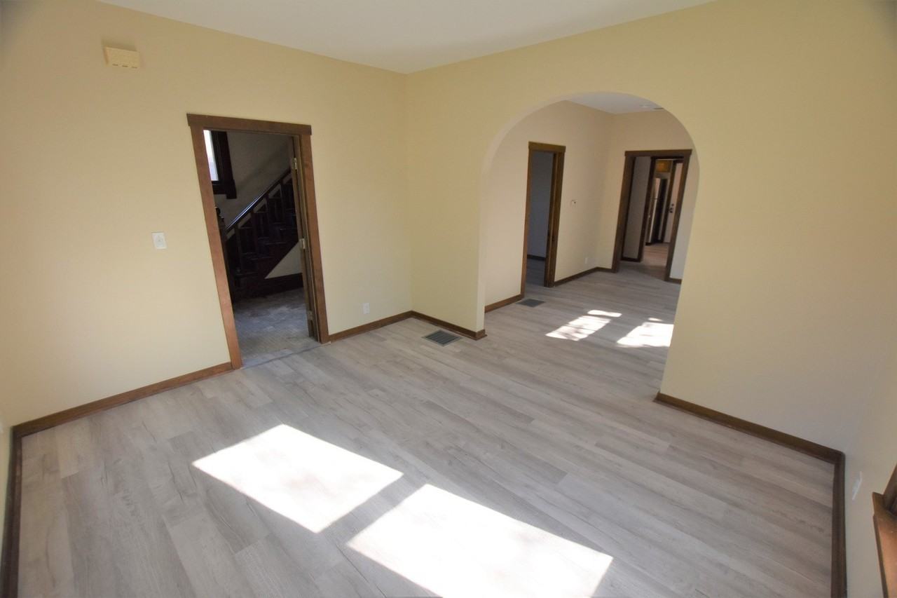 451 Marion Ave #1 - Photo 3 of 29