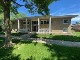 featured image of 716 E Division St #D