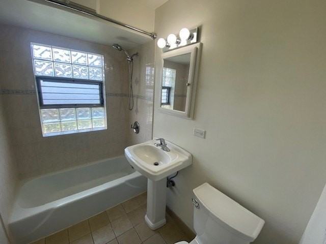 716 E Division St #D - Photo 6 of 10