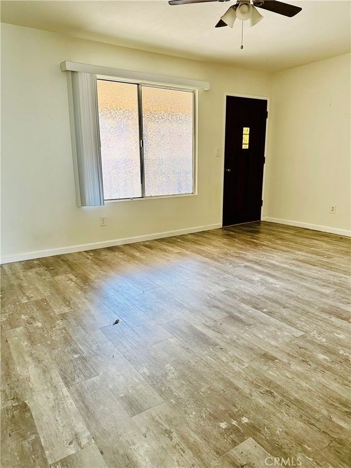 13602 Penn St #5 - Photo 3 of 13